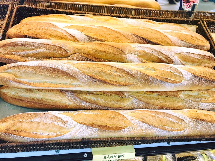 nguyễn sơn bakery bánh mì baguette giá 10k